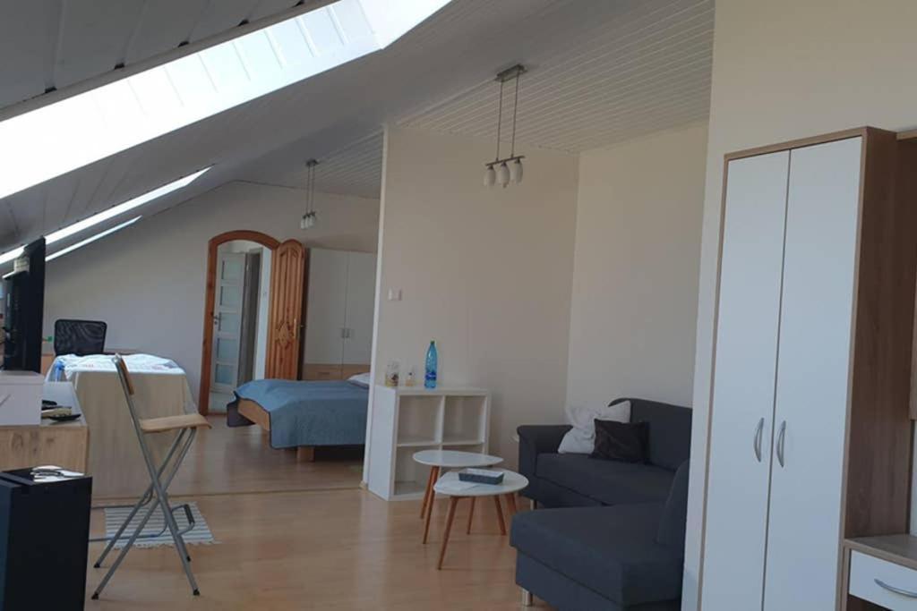 Utulny Apartman Kmetova Кошице Экстерьер фото